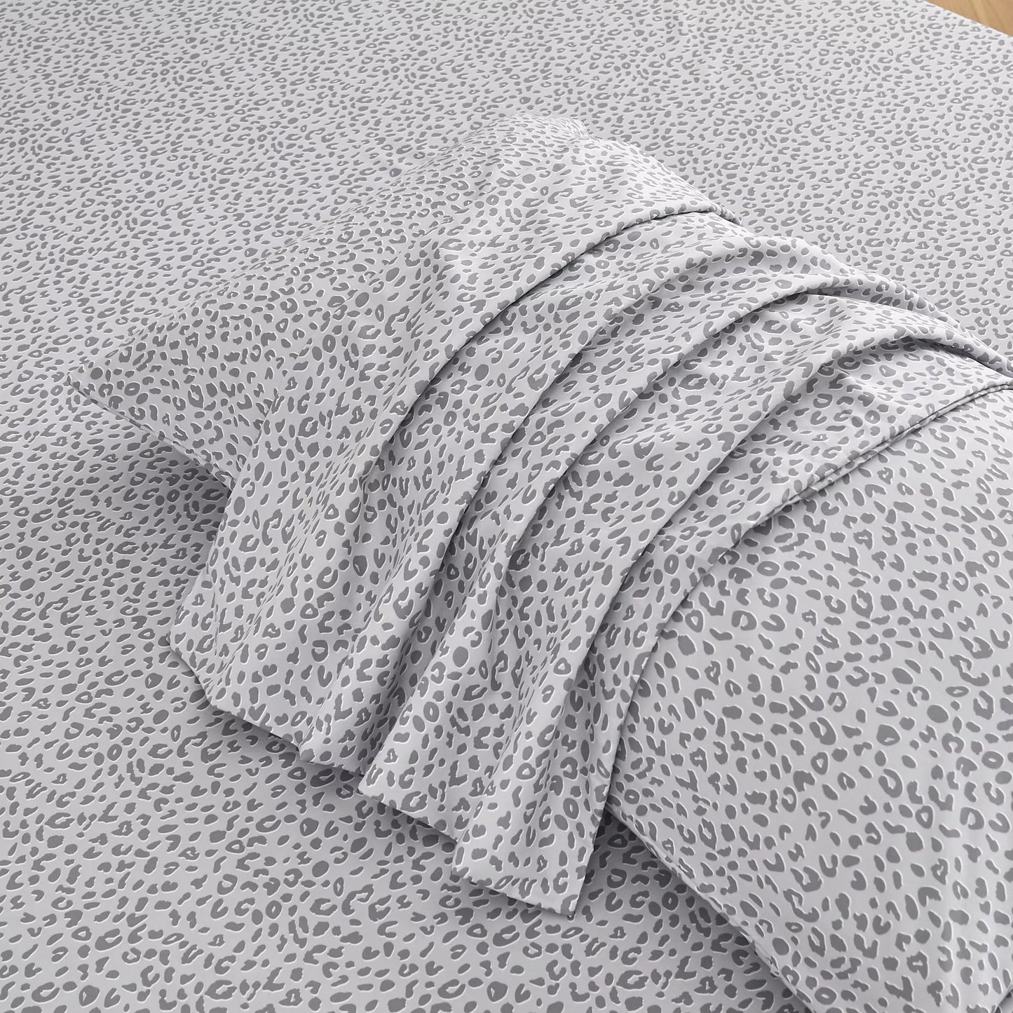 Luxury 3 Piece Leopard Printed Sheet Set