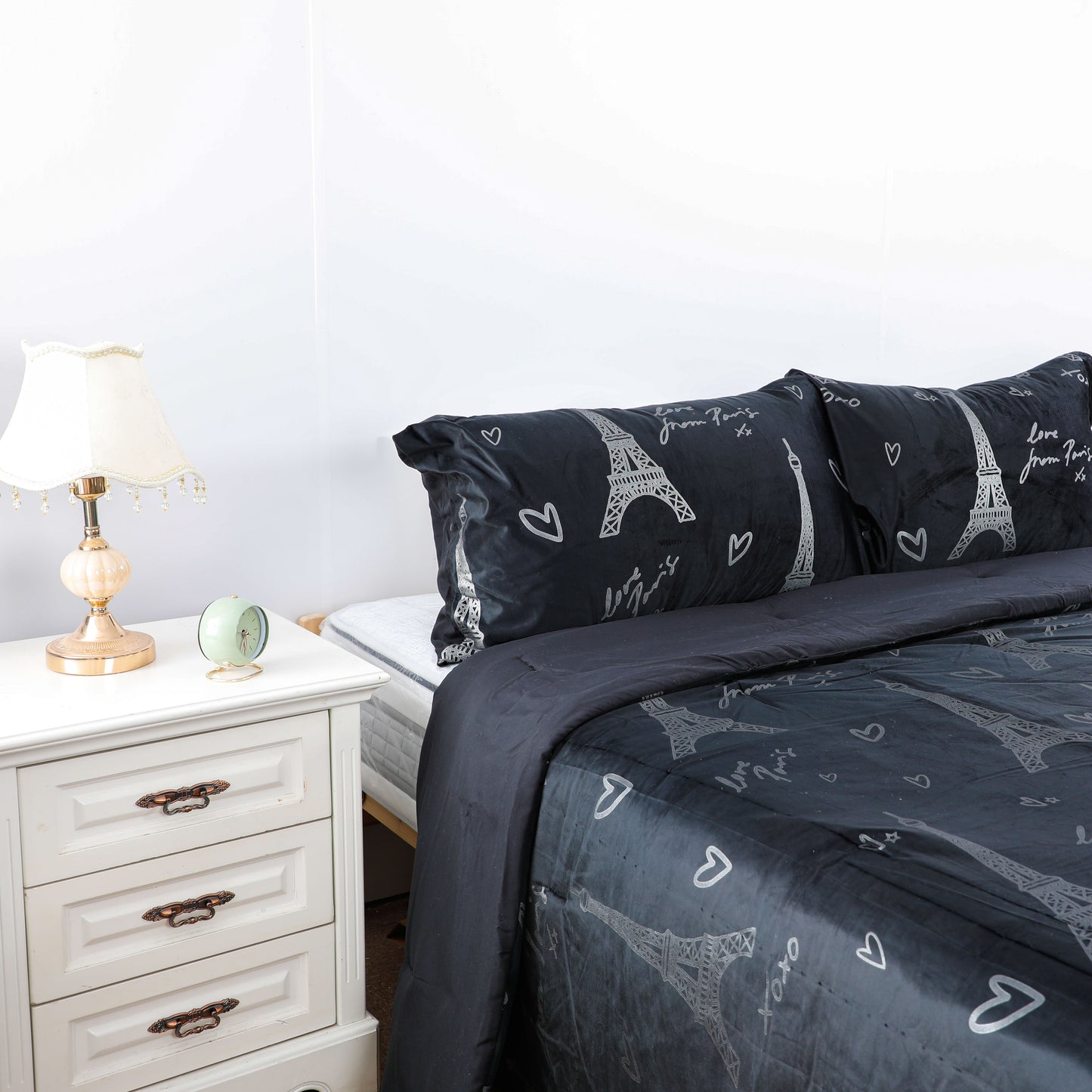 Black Eiffel Tower Print Comforter Sets